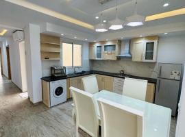 Dar allouch beach，位于Hanshīr Qaşr Ghallāb的酒店