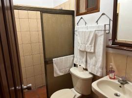 Hotel y Restaurante Mi Bohio，位于Diriamba的酒店