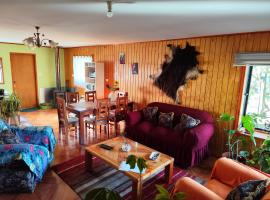 Cabañas Neweney Melipeuco，位于梅利佩乌科的酒店