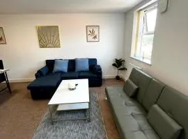 The Failsworth Collection - Stylish Apartments with Free Parking