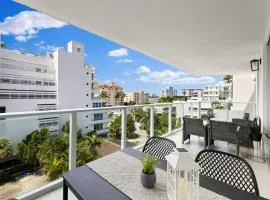 Luxury Condo with Rooftop Pool - 5-Min to Beach