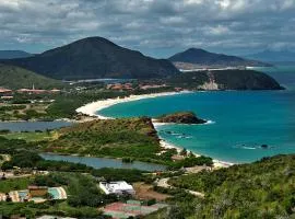 Beautiful Ocean views- On the Beach- Peaceful -Isla Margarita