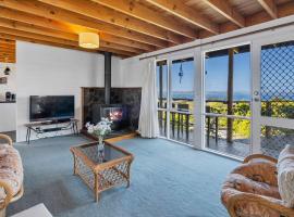 Ocean Views 20kms from CBD Sleeps 10，位于Kingston Beach的酒店