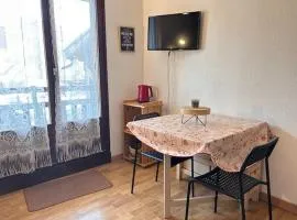 Studio cabine - 4 couchages, à l'entrée de Risoul 1850, proche commerces et navette gratuite - FR-1-330-176