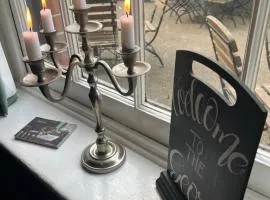 The George Inn, 20-25 mins from Goodwood FoS