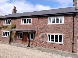 Hoolgrave Cottage