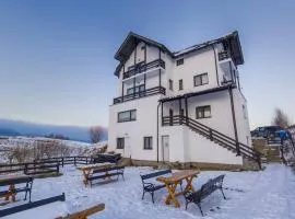VILA LUCA-Hotel