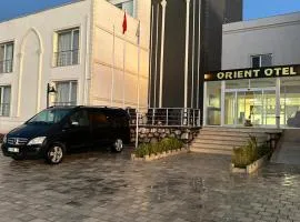Van Orient Hotel