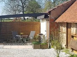 Joli studio à la ferme avec patio couvert