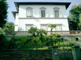 Appartamento in villa sul mare，位于卡斯蒂利翁切洛的酒店