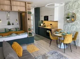 Gold & Green Apartment