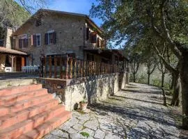 4 Bedroom Nice Home In Pergola