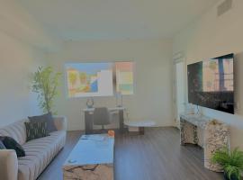 Designer 1 Bedroom Condo in Prime Hollywood，位于洛杉矶的酒店