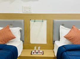 Hotel jazz & Cabin stay，位于孟买的酒店