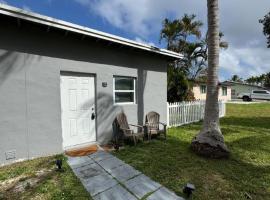 Hospedaje Dania Beach privado，位于达尼亚滩的酒店