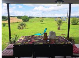 Chambre chez l'habitant "lou Castanier"，位于Cayrols的酒店