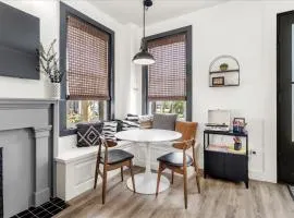 Suite B Beach, Firepit, Dog-friendly, Downtown!