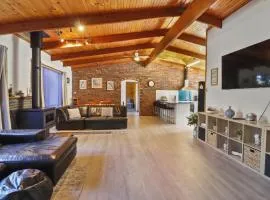 Ocean Breeze - Sleeps 12