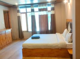 Jahana Hotel，位于Jahānābād的酒店