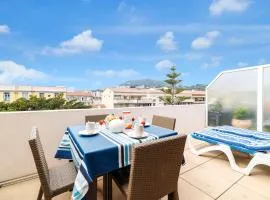 902 - Apartment top floor with AC