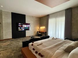 BaBa Boutique House Langkawi，位于珍南海滩的带停车场的酒店