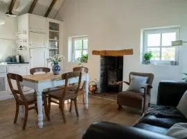 Charming Dutch Country Cottage with Private Garden