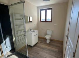 Le Clos de Bourdeilles chambre 1 avec wifi，位于Bourdeilles的酒店