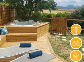 Cottage Combet Gîte Climatisé avec Jacuzzi，位于马尔萨讷的酒店