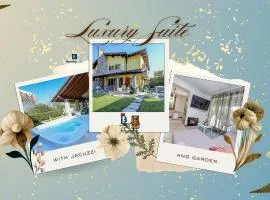 DesenzanoLoft Official Partner MARRIOTT Homes & Villas - Luxury suite with jacuzzi and garden