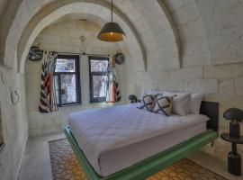Eka Cave Maison Authentic Cave Boutique Hotel in Cappadocia Village，位于内夫谢希尔的酒店