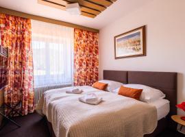 Hotel JISKRA na Čeladné，位于切拉德纳的酒店