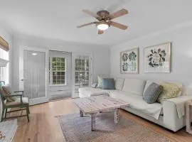 Cottage at Pine Knoll Shores home
