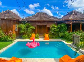 Lotus & Teak Villas，位于Dalung的酒店