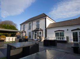 普拉斯海弗莱德酒店，位于纳伯斯的酒店