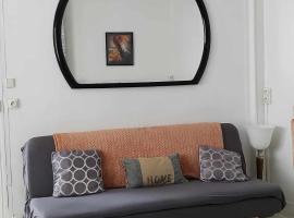 gite iza，位于Lormes的酒店