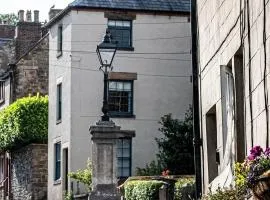 Wirksworth Townhouse - full of character
