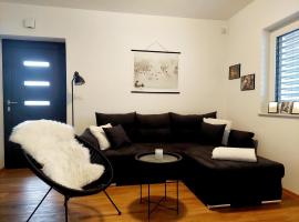 Apartment ALMA - to travel is to live，位于采列的酒店