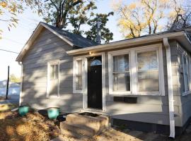 Sunshine Cottage 2 bedroom in duplex