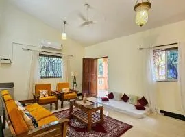 Goan Villa,2BHK, 4Balconies, Beachside,BBQ, Wi-Fi,Work, Group