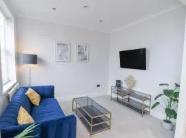 The Salisbury - 1 Bedroom Deluxe Apartment