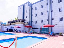 Hilton Palace Limited，位于卡诺的酒店