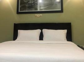 Sheron Hotel Kampala，位于坎帕拉的酒店