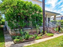 Olivia apartment, Zambratija