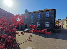Clonbur House - Two bedroom village apartment，位于戈尔韦的酒店