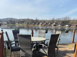 Gressingham 9 - South Lakes Leisure Village - lodge on the lake，位于康福斯的酒店