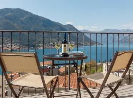 Blue Eyes - Panoramic View
