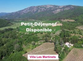 Villa Les Martinets-Piscine-Jacuzzi-Voie Verte-Gorges d'Héric-Massif du Caroux Mons Olargues 34600，位于Le Poujol-sur-Orb的酒店