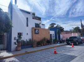 casa Aceves & Bueno hospedaje artesanal，位于El Salto的酒店