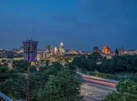 Incredible Cincy City Views - Rooftop Patio