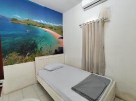 Papa Jo Homestay，位于Komodo Labuan Bajo Airport的酒店